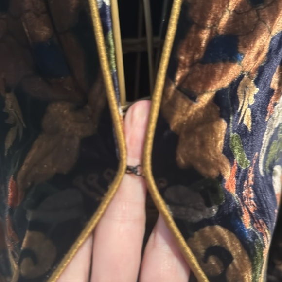 Neiman Marcus 🔥Sale🔥Exclusive Vintage velour feel coat - Picture 5 of 9